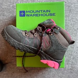 Brand new Waterproof hiking boots - kids